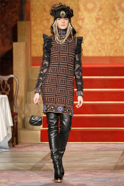 Look 48